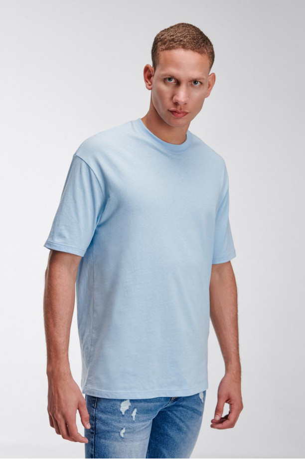Camiseta básica manga corta azul claro