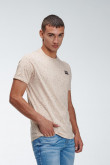 Camiseta manga corta con estampado.