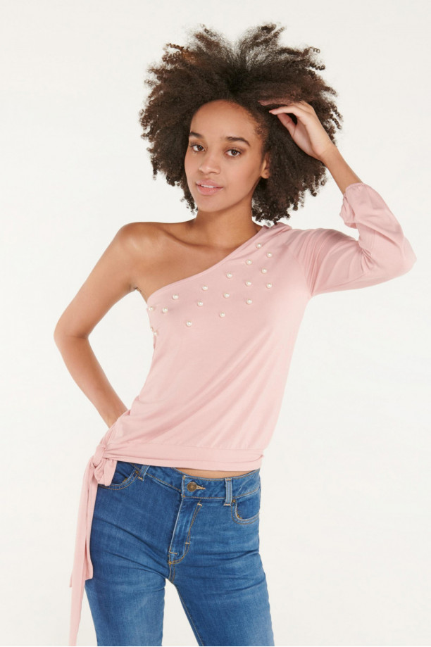 BLUSA CON PERLAS
