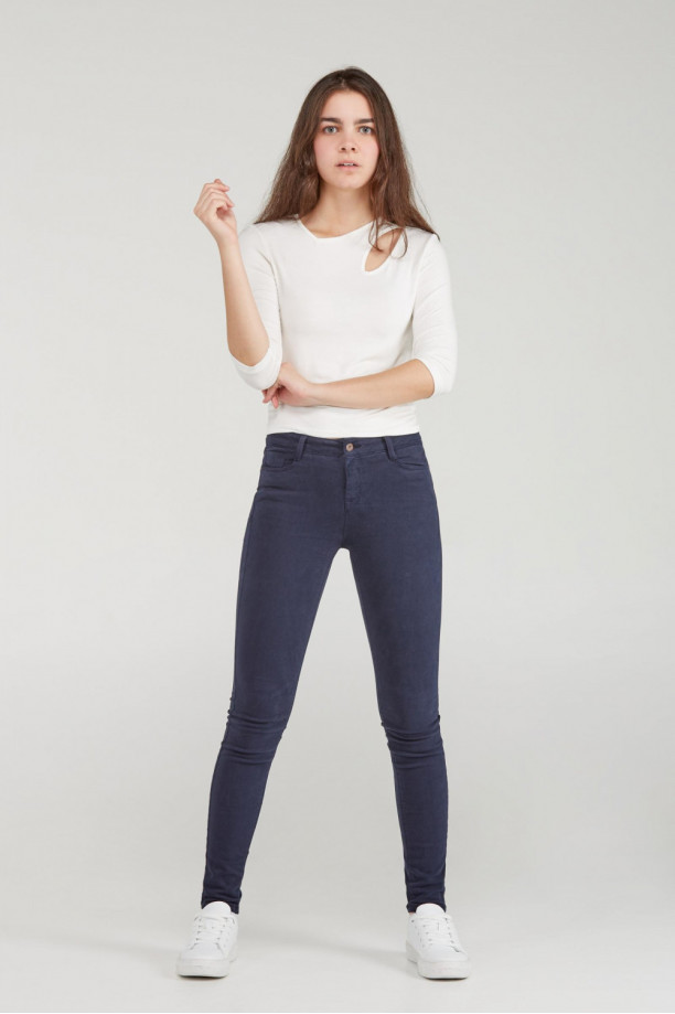 PANTALON TIRO MEDIO