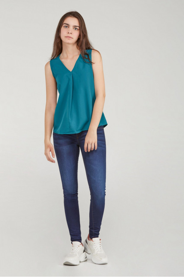 BLUSA ESCOTE EN PICO