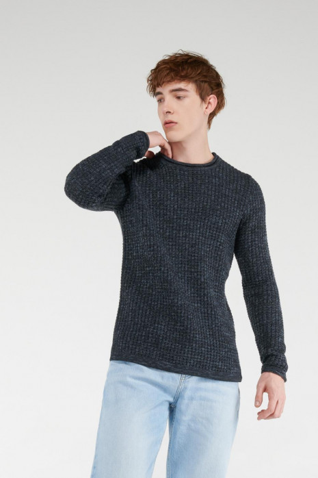 Suéter cuello redondo