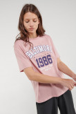 Camiseta, manga corta, con estampado en frente.