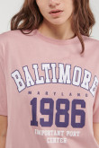 Camiseta, manga corta, con estampado en frente.