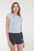 Camiseta, manga  corta, cuello redondo, unicolor.