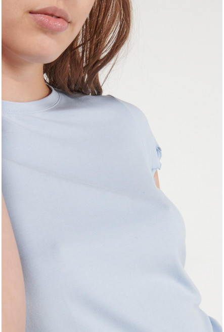 Camiseta, manga  corta, cuello redondo, unicolor.